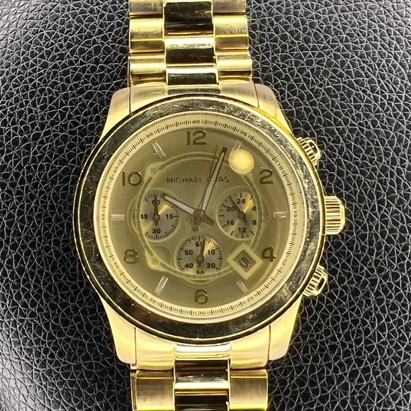 Michael Kors Watch - Picture 8 of 8